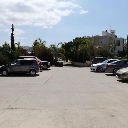 Sunset Apartment With Pool & 10 Mins To Venus Beach Pafos Exterior foto