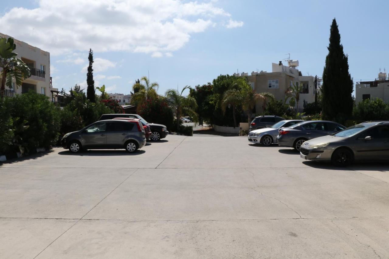 Sunset Apartment With Pool & 10 Mins To Venus Beach Pafos Exterior foto